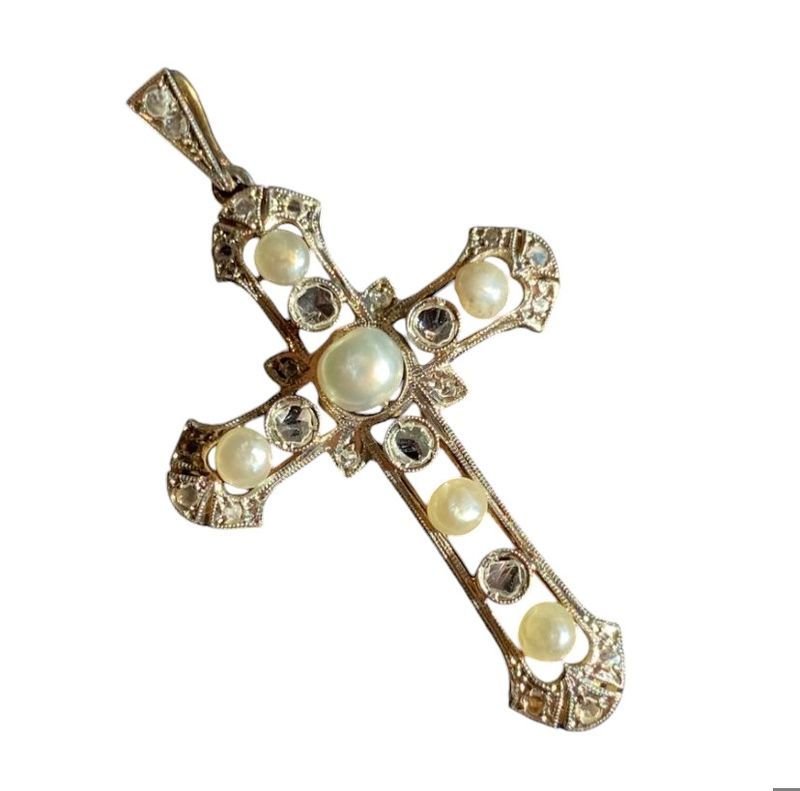 Collier Pendentif Croix en or jaune, platine, perles et diamants - Castafiore