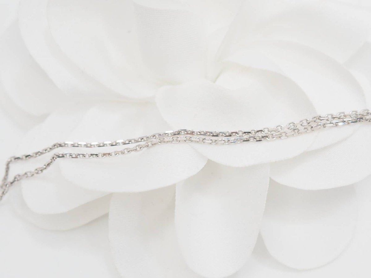 Collier pendentif dôme en or blanc et diamants - Castafiore