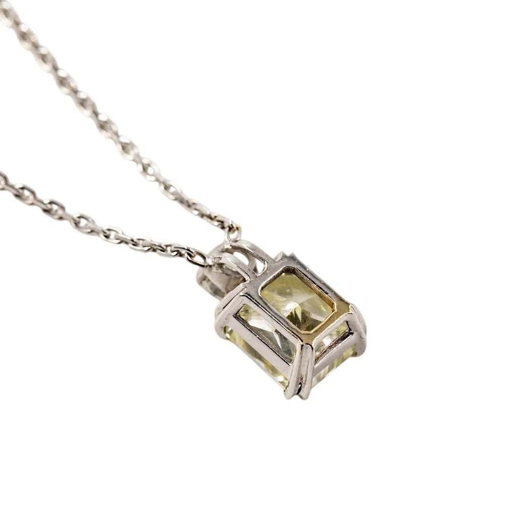 Collier Pendentif en or blanc, diamant fancy yellow et diamant - Castafiore