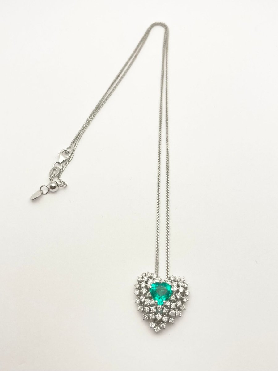 Collier Pendentif en or blanc, émeraude et diamants - Castafiore