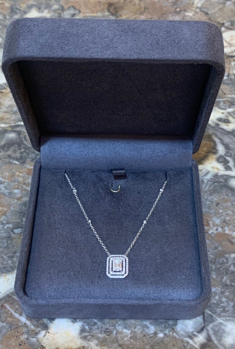 Collier Pendentif en or blanc et diamants - Castafiore