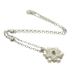 Collier Pendentif en or blanc, or jaune, émeraude, perles et diamants - Castafiore