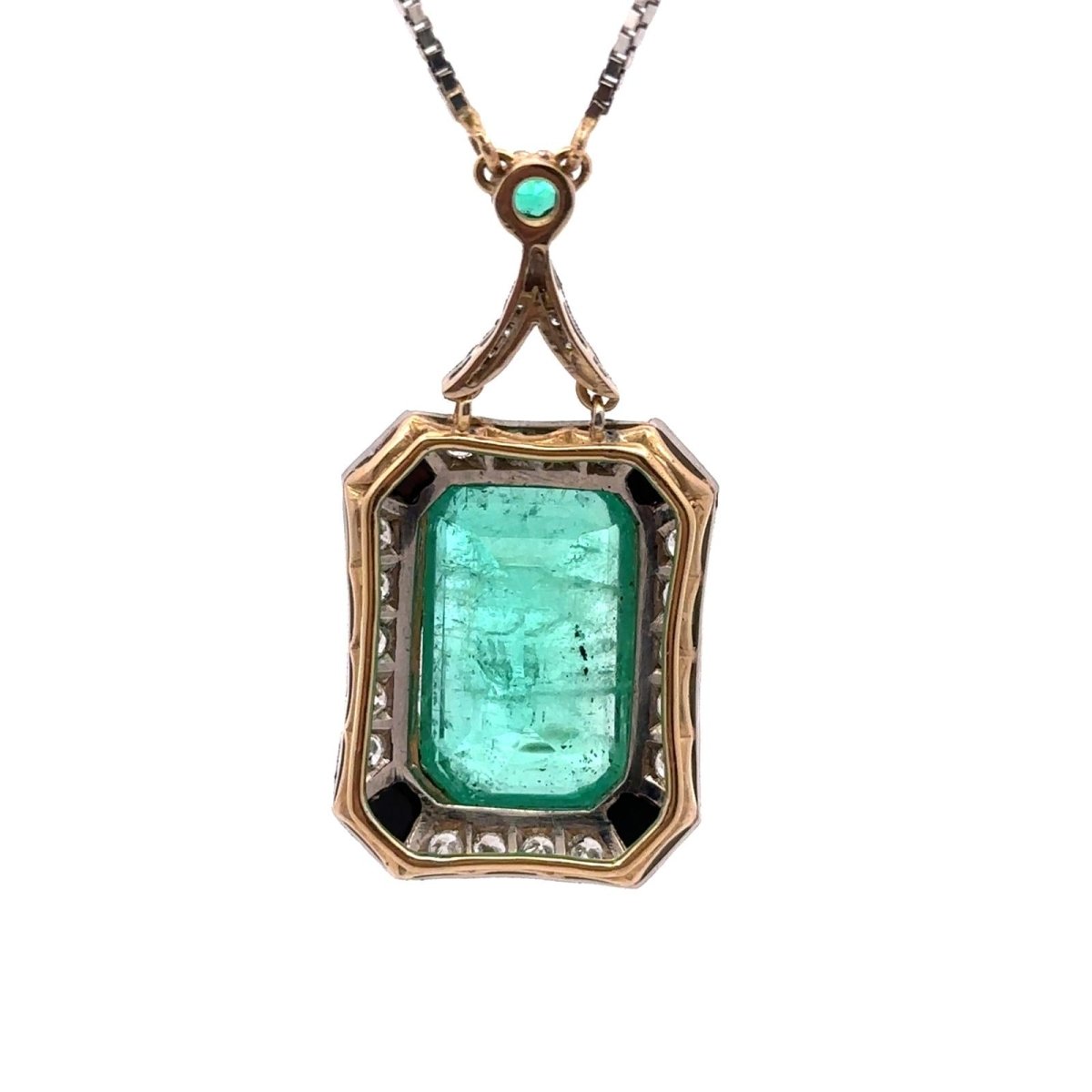 Collier Pendentif en or blanc, or jaune, platine, émeraude et diamants - Castafiore