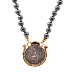 Collier pendentif en or et pièce de monnaie ancienne - Castafiore