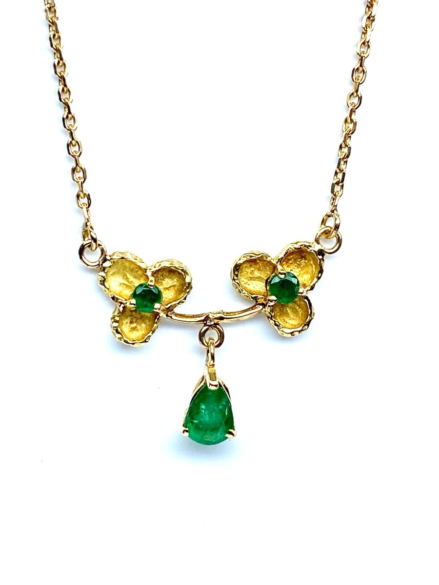 Collier pendentif en or jaune 18 carats et émeraudes - Castafiore
