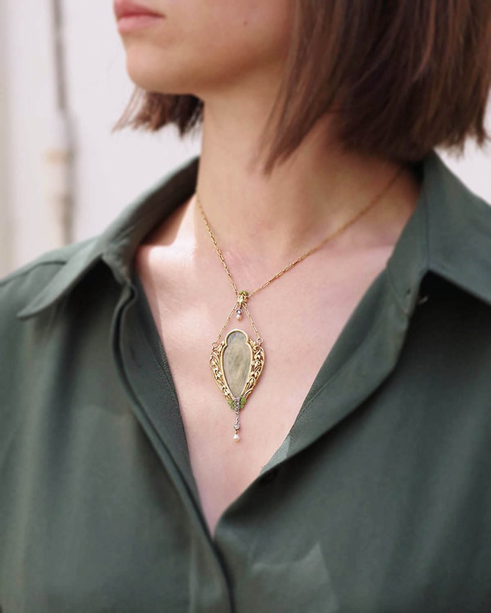 Collier Pendentif en or jaune, diamants, et perles - Castafiore