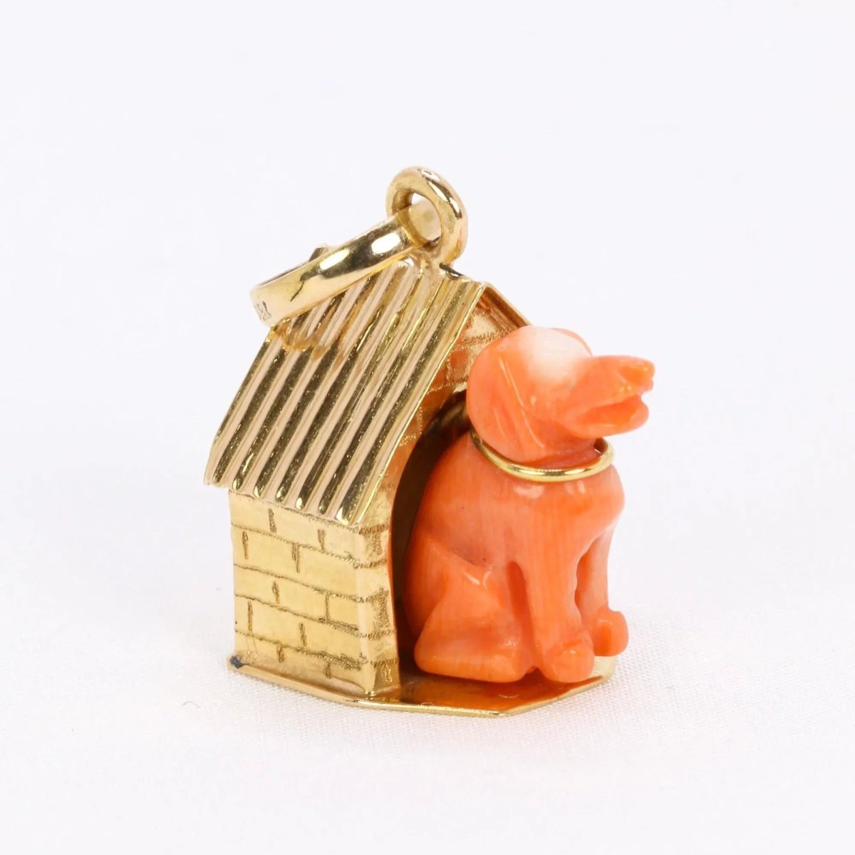 Collier Pendentif en or jaune et corail - Castafiore