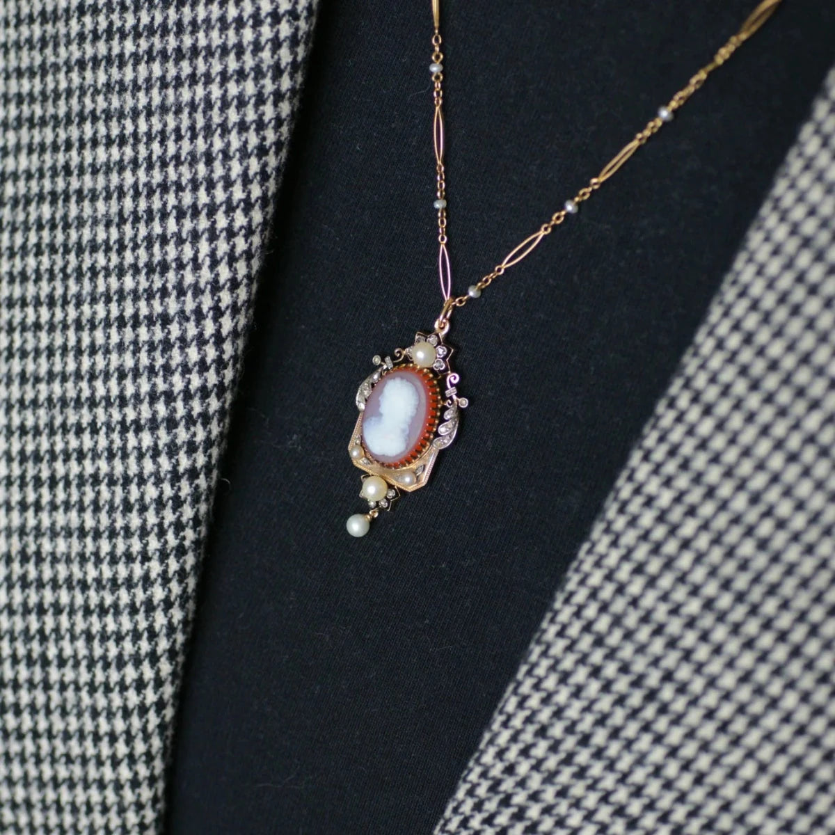 Collier Pendentif en or jaune, or rose, perles et diamants - Castafiore