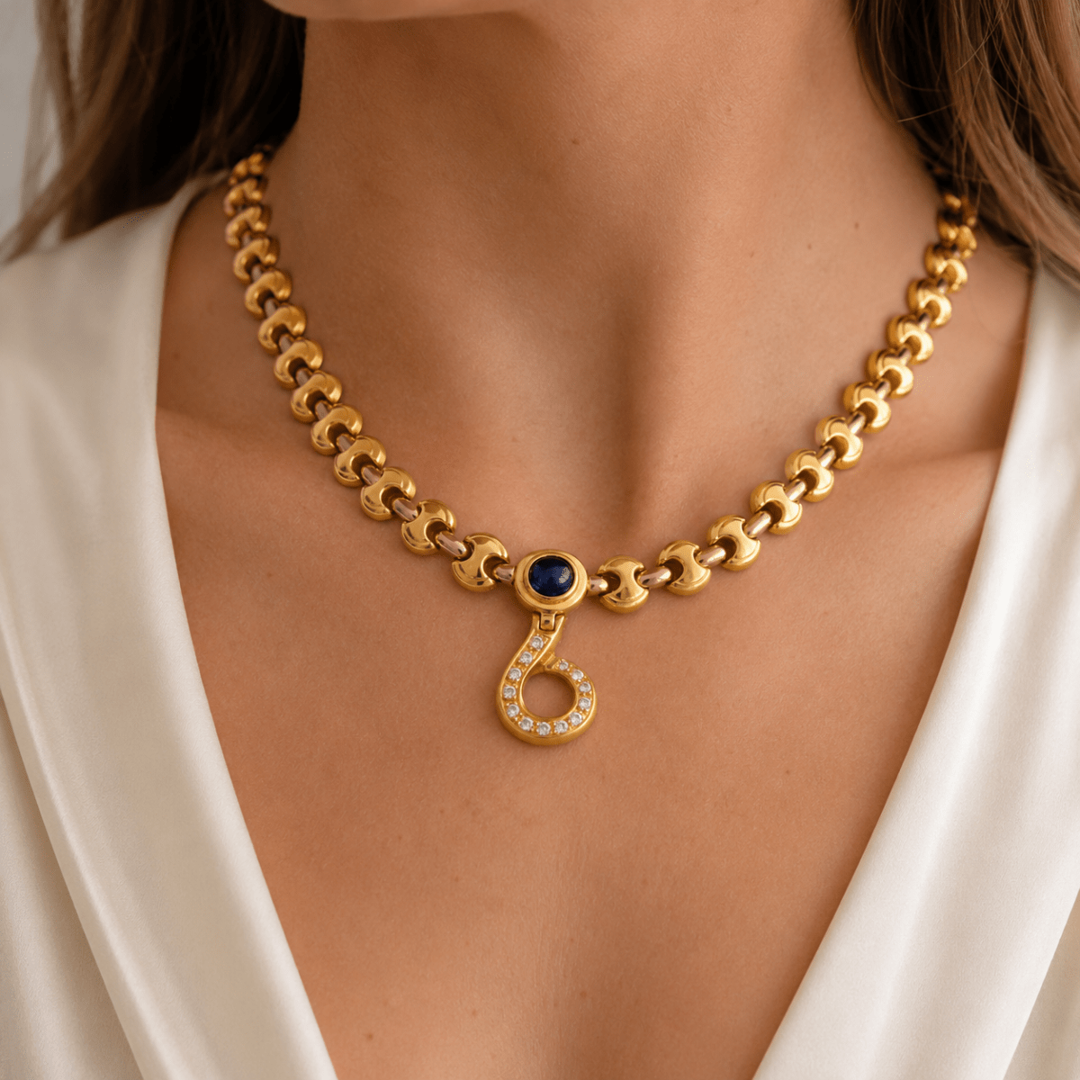Collier Pendentif en or jaune, saphir et diamants - Castafiore