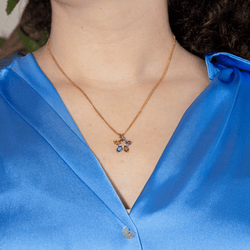 Collier Pendentif en or rose, saphirs, rubis et diamants - Castafiore