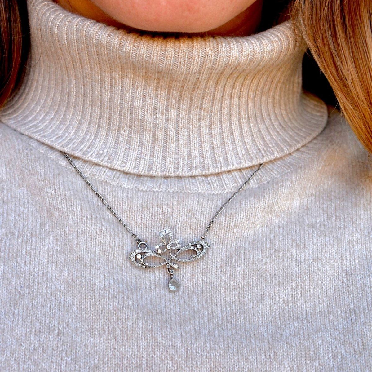 Collier Pendentif en platine et diamants - Castafiore
