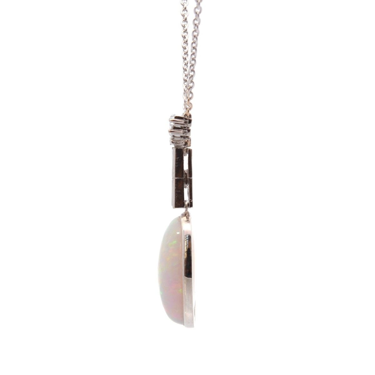 Collier Pendentif en platine, opale et diamants - Castafiore