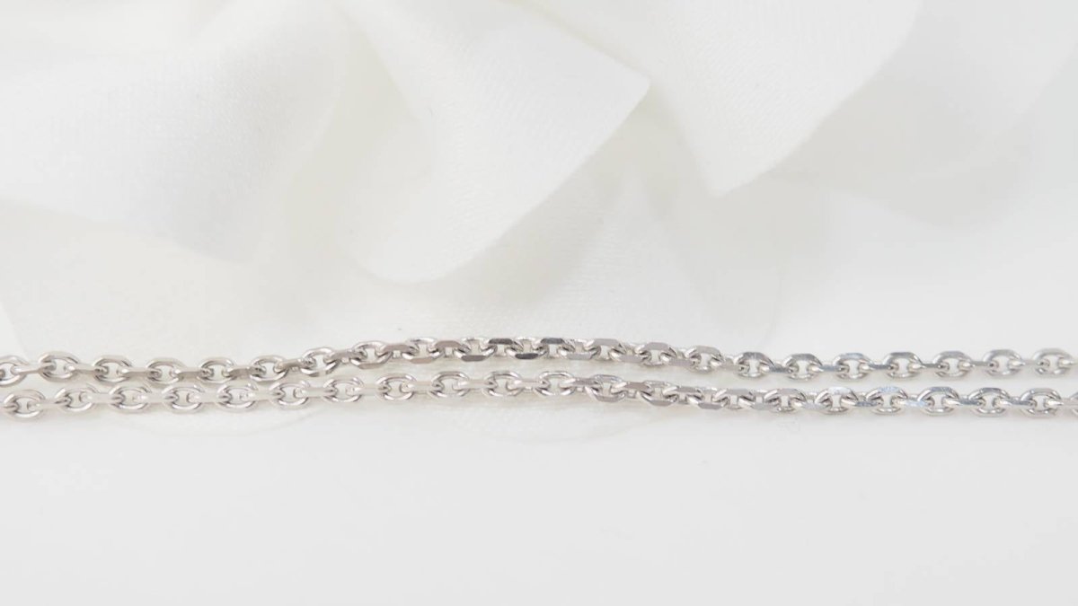 Collier pendentif étoile de David en or blanc et diamants - Castafiore