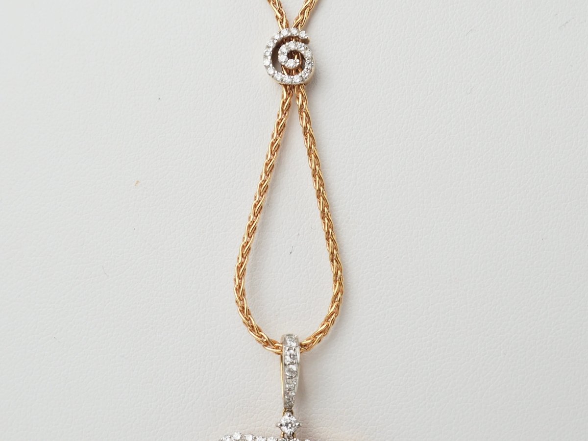 Collier pendentif fleur en or rose, pierres fines et diamants - Castafiore