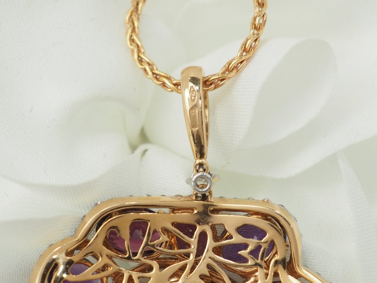 Collier pendentif fleur en or rose, pierres fines et diamants - Castafiore