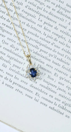 Collier pendentif marguerite saphir et diamants - Castafiore