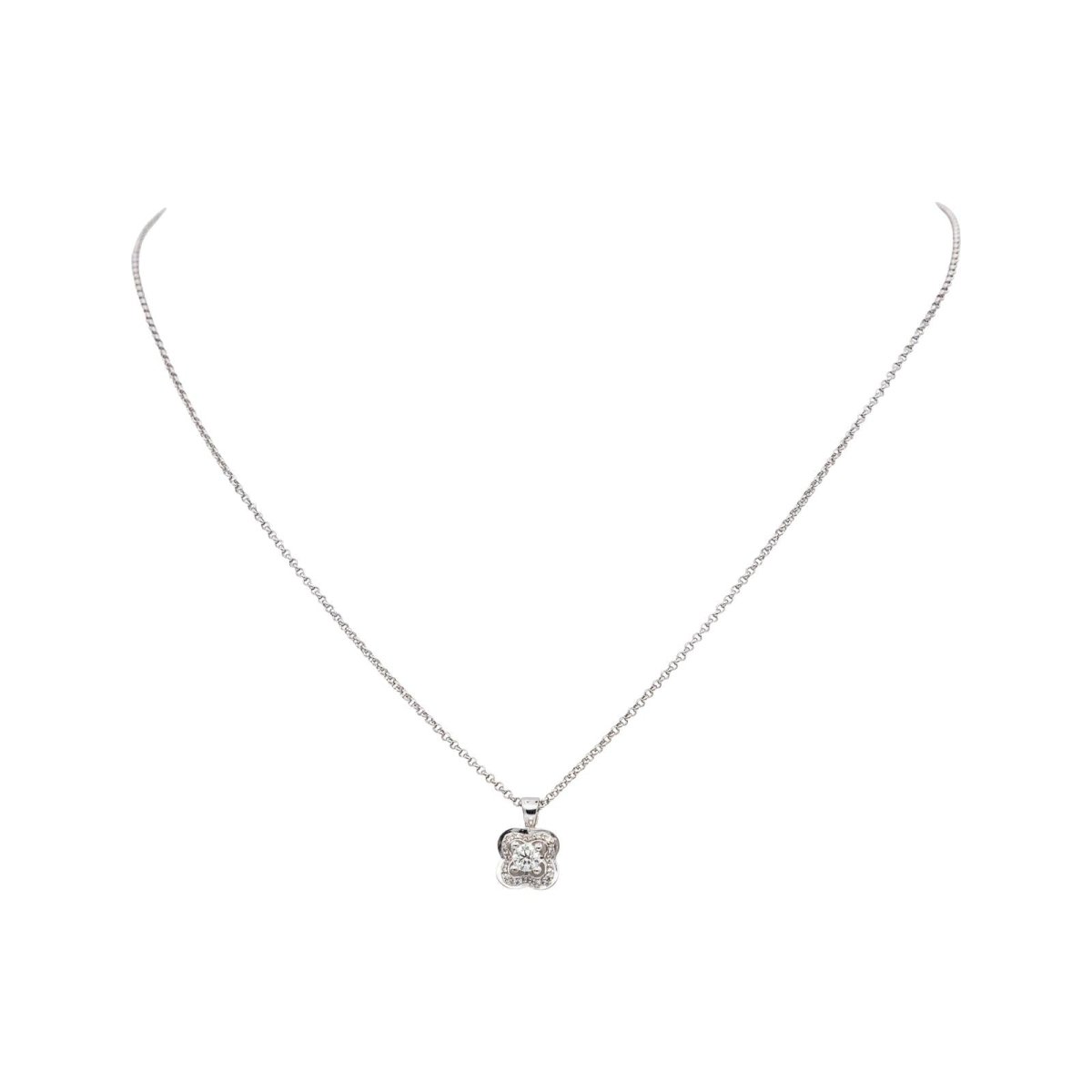 Collier Pendentif MAUBOUSSIN "Chance of Love" en or blanc et diamants - Castafiore