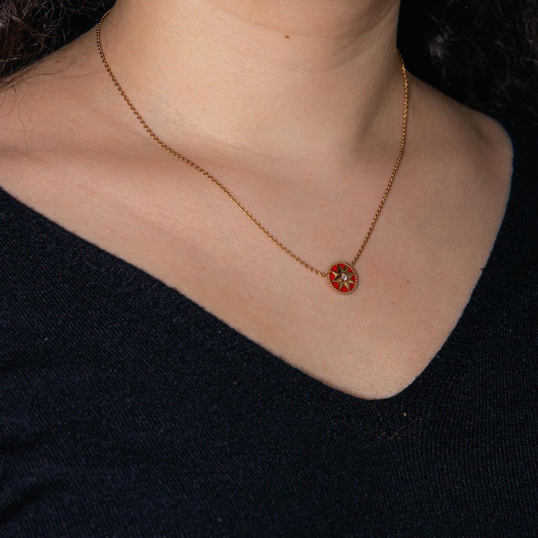 Collier Pendentif "Rose des vents" en or rose, céramique et diamants - Castafiore
