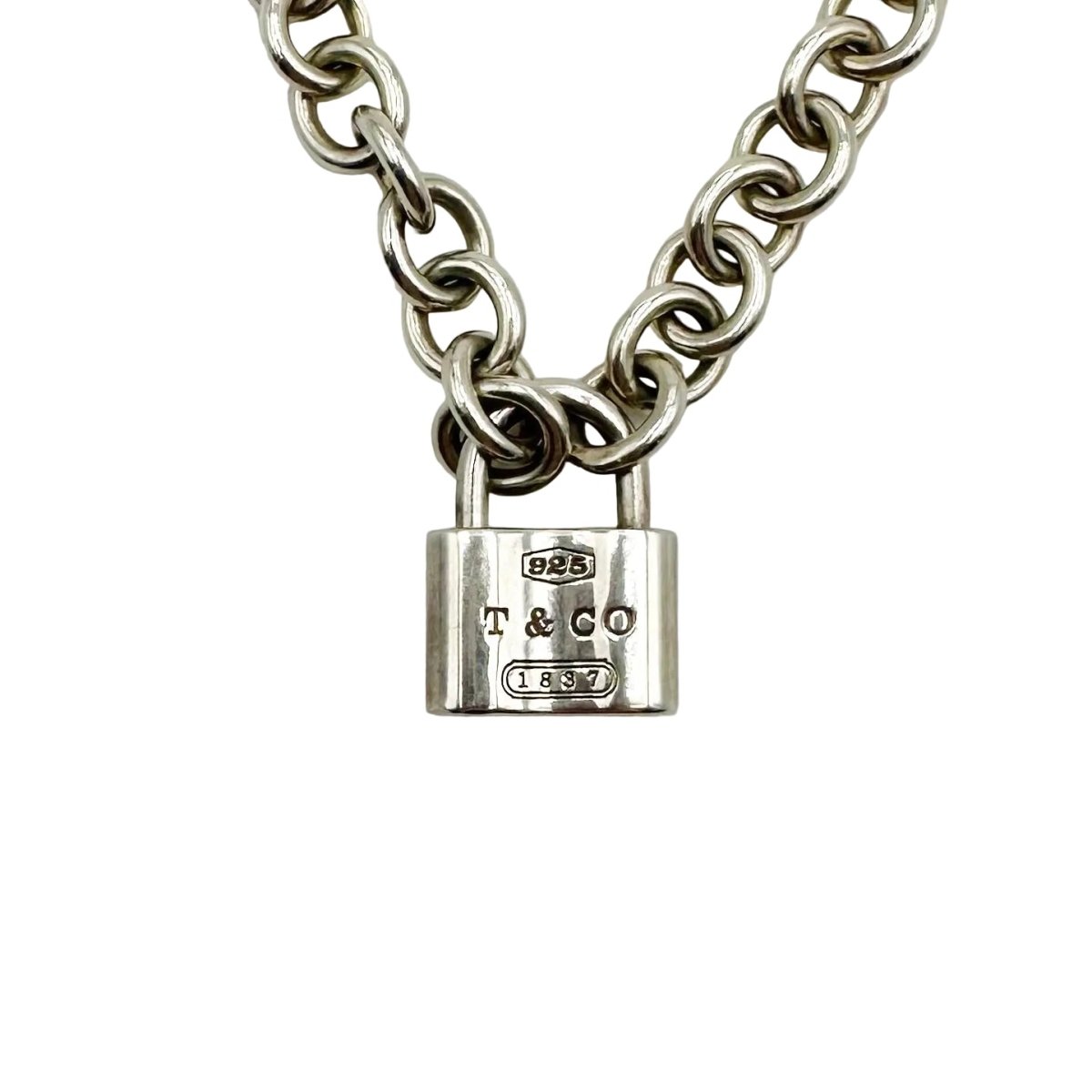 Collier Pendentif TIFFANY & CO. "Cadenas" en argent - Castafiore