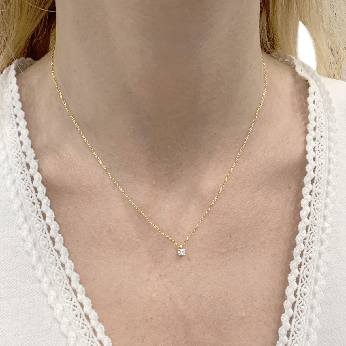 Collier Pendentif TIFFANY & CO "Tiffany Solitaire" en or rose et diamant - Castafiore