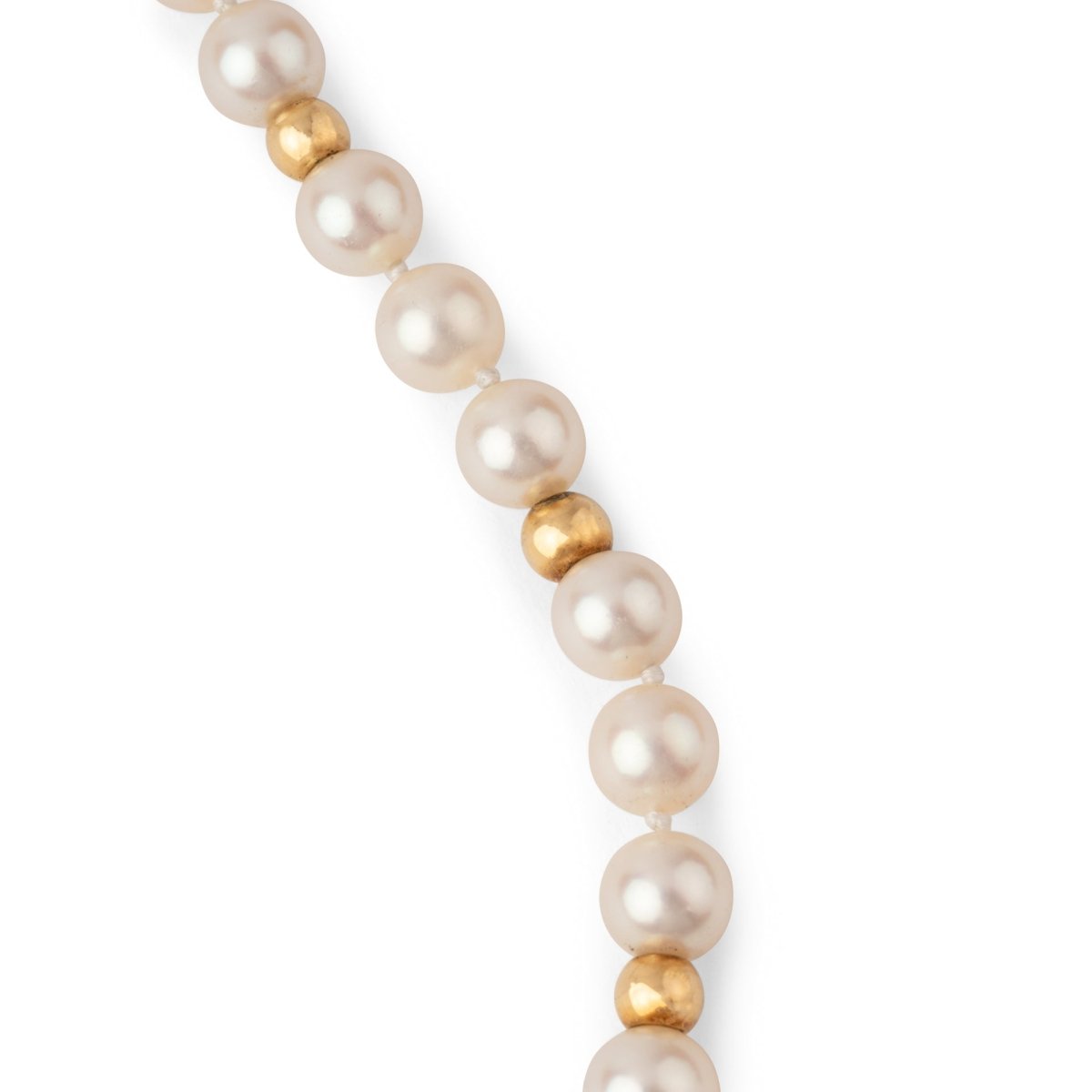 Collier perles Akoya et boule d'or fermoir menottes de la maison Dinh Van - Castafiore