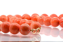 Collier perles de corail - Castafiore