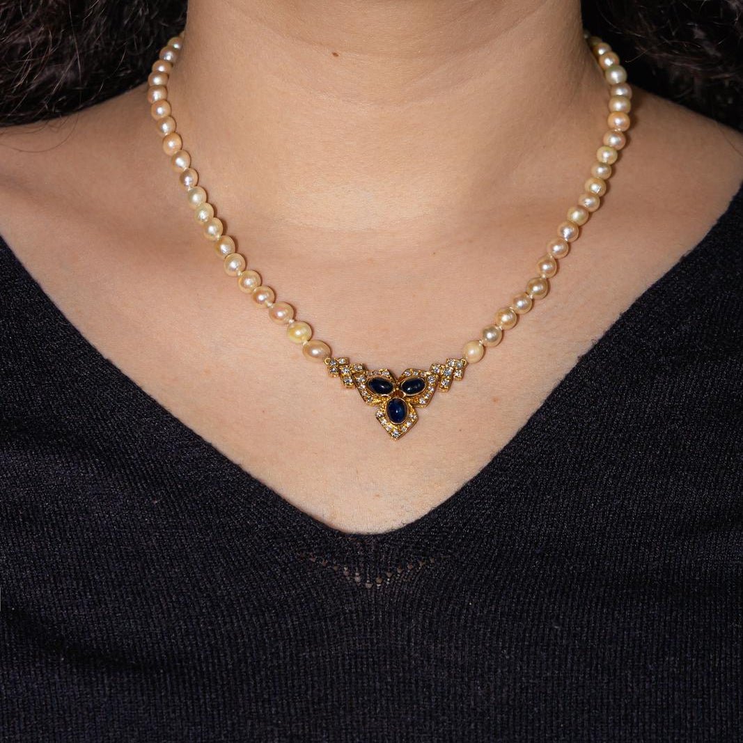Collier Perles en or jaune, saphirs et diamants - Castafiore