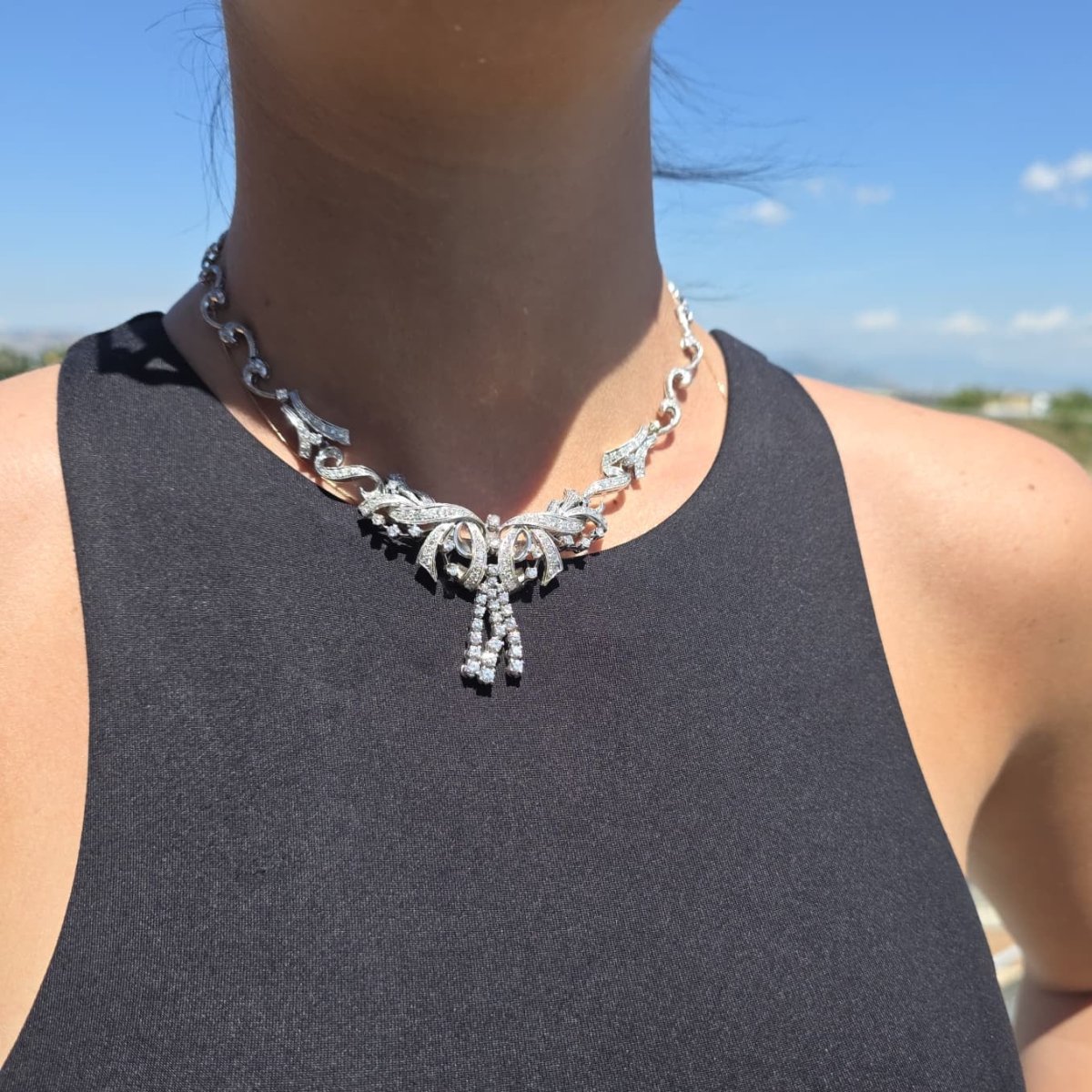 Collier Plastron en or blanc et diamants - Castafiore