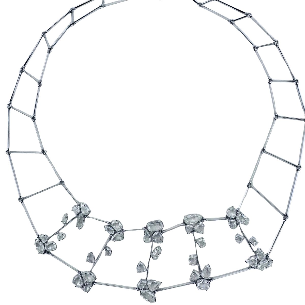 Collier plastron en or blanc et diamants - Castafiore