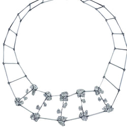 Collier plastron en or blanc et diamants - Castafiore