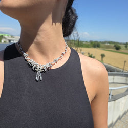 Collier Plastron en or blanc et diamants - Castafiore