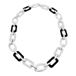 Collier Ras de Cou CHANEL "Première" en or blanc, onyx et diamants - Castafiore