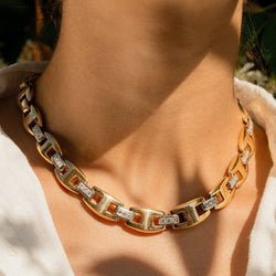 Collier Ras de Cou HERMÈS "Cassiopée" en or jaune et diamants - Castafiore
