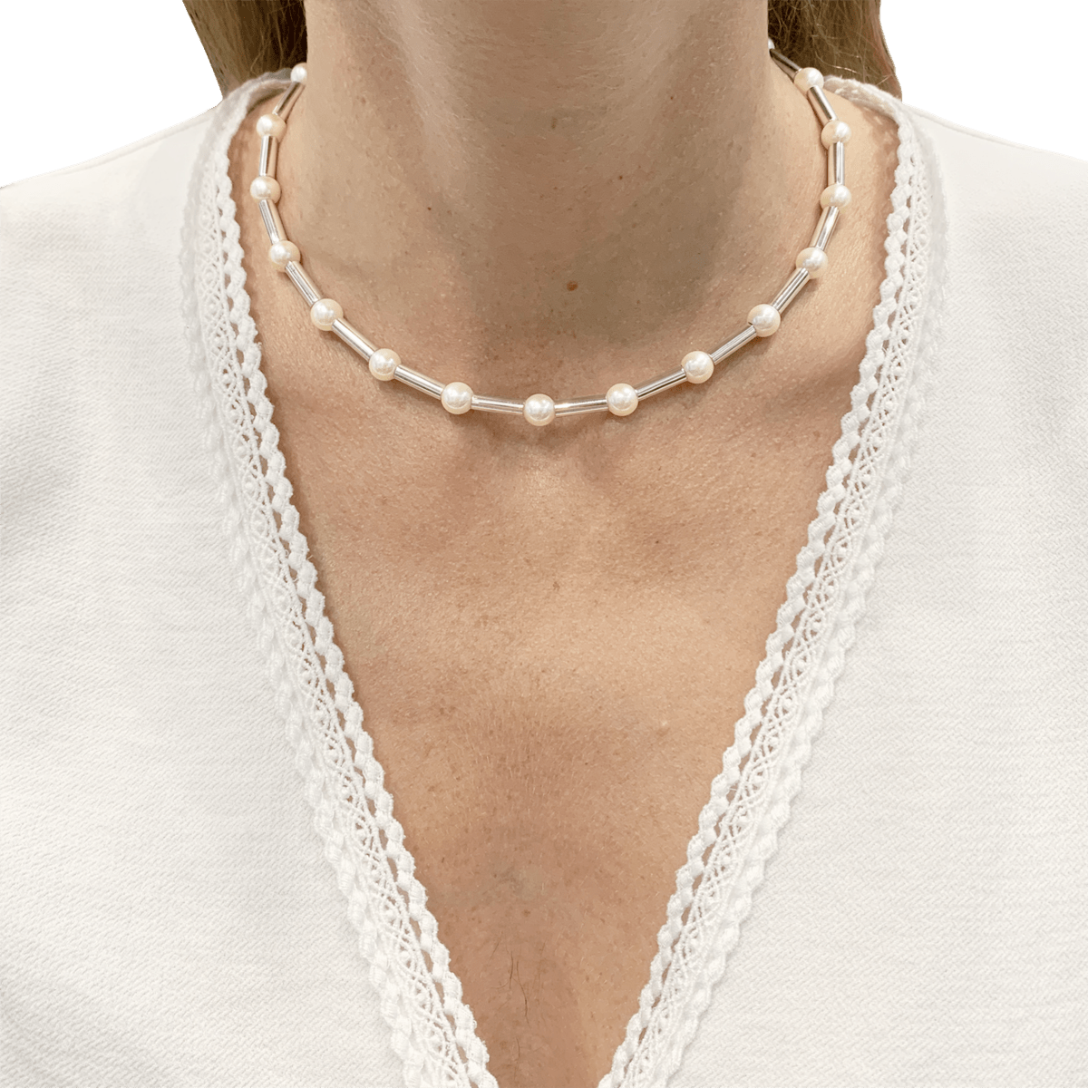 Collier Ras de Cou POIRAY "Fuseau" en or blanc et perles - Castafiore