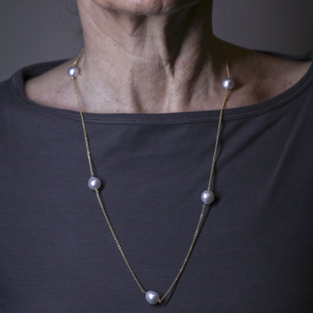 Collier Sautoir en or jaune et perles - Castafiore