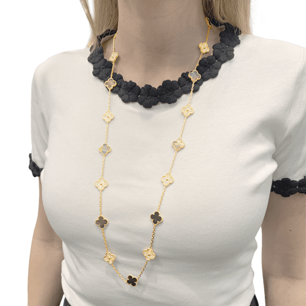 Collier Sautoir VAN CLEEF & APRLES "Vintage Alhambra" en or rose, nacre et diamants - Castafiore