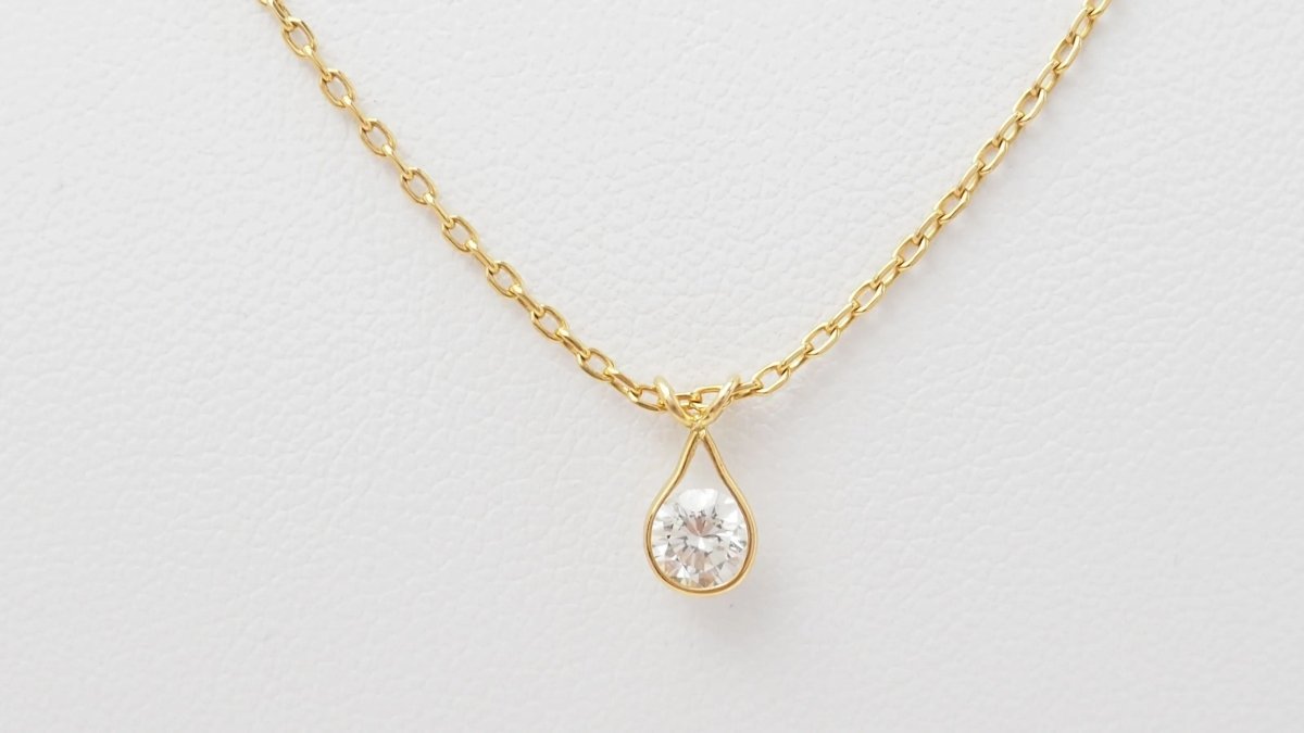 Collier solitaire AUGIS en or jaune et diamant - Castafiore