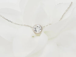 Collier solitaire en or blanc et diamant 0.77ct - Castafiore