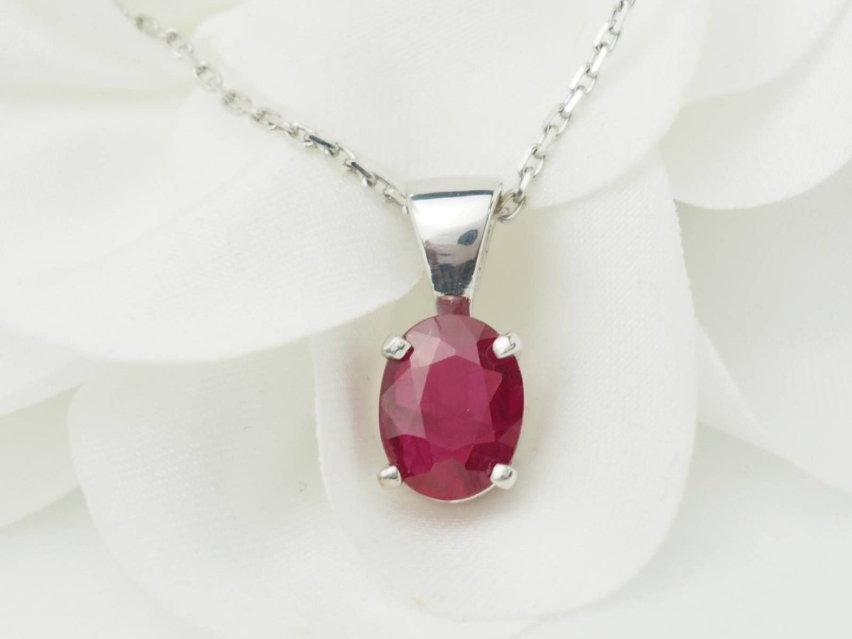 Collier solitaire en or blanc et rubis 2,12ct - Castafiore
