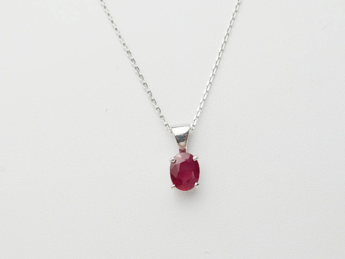 Collier solitaire en or blanc et rubis 2,12ct - Castafiore