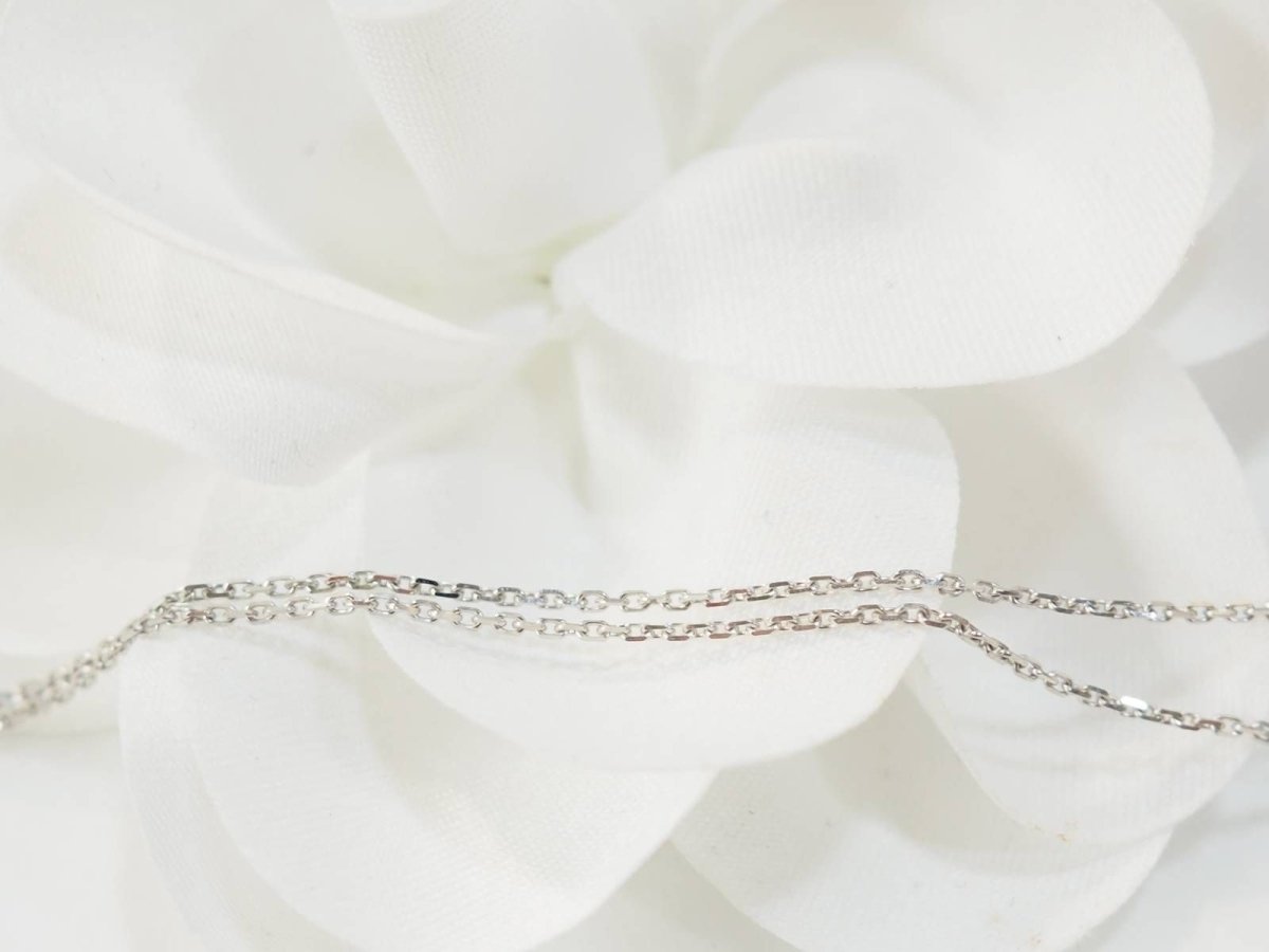 Collier solitaire en or blanc et saphir - Castafiore