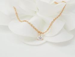 collier solitaire en or rose et diamant - Castafiore