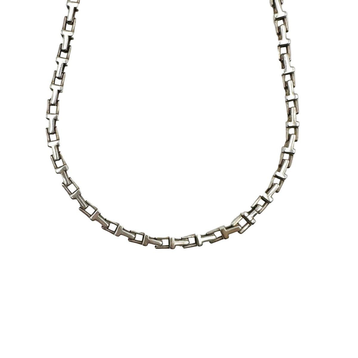Collier TIFFANY & CO. "Tiffany T" en argent - Castafiore