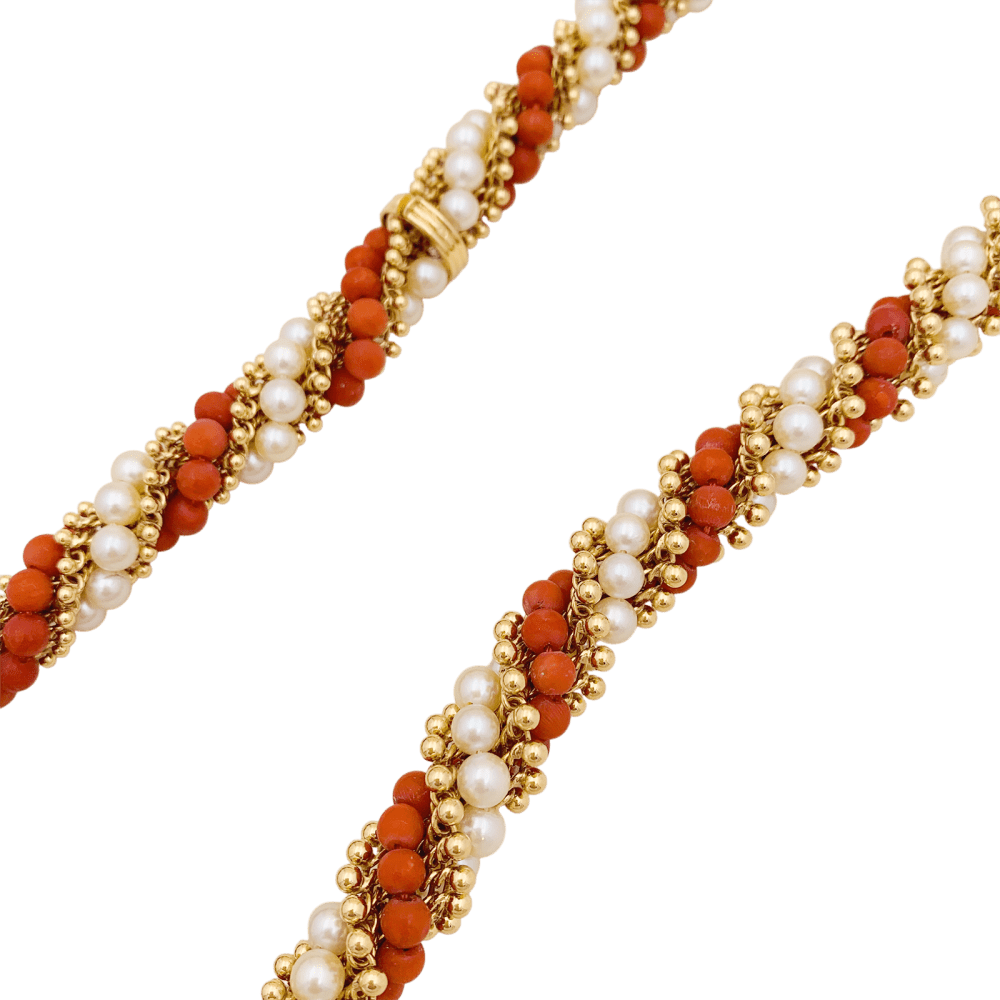 Collier VAN CLEEF & ARPELS "Twist" en or jaune, perles et corail - Castafiore