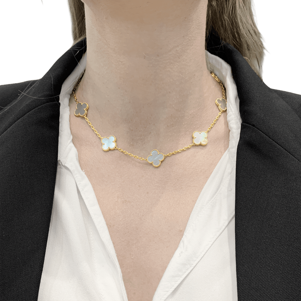 Collier VAN CLEEF & ARPELS "Vintage Alhambra" en or jaune et nacre - Castafiore