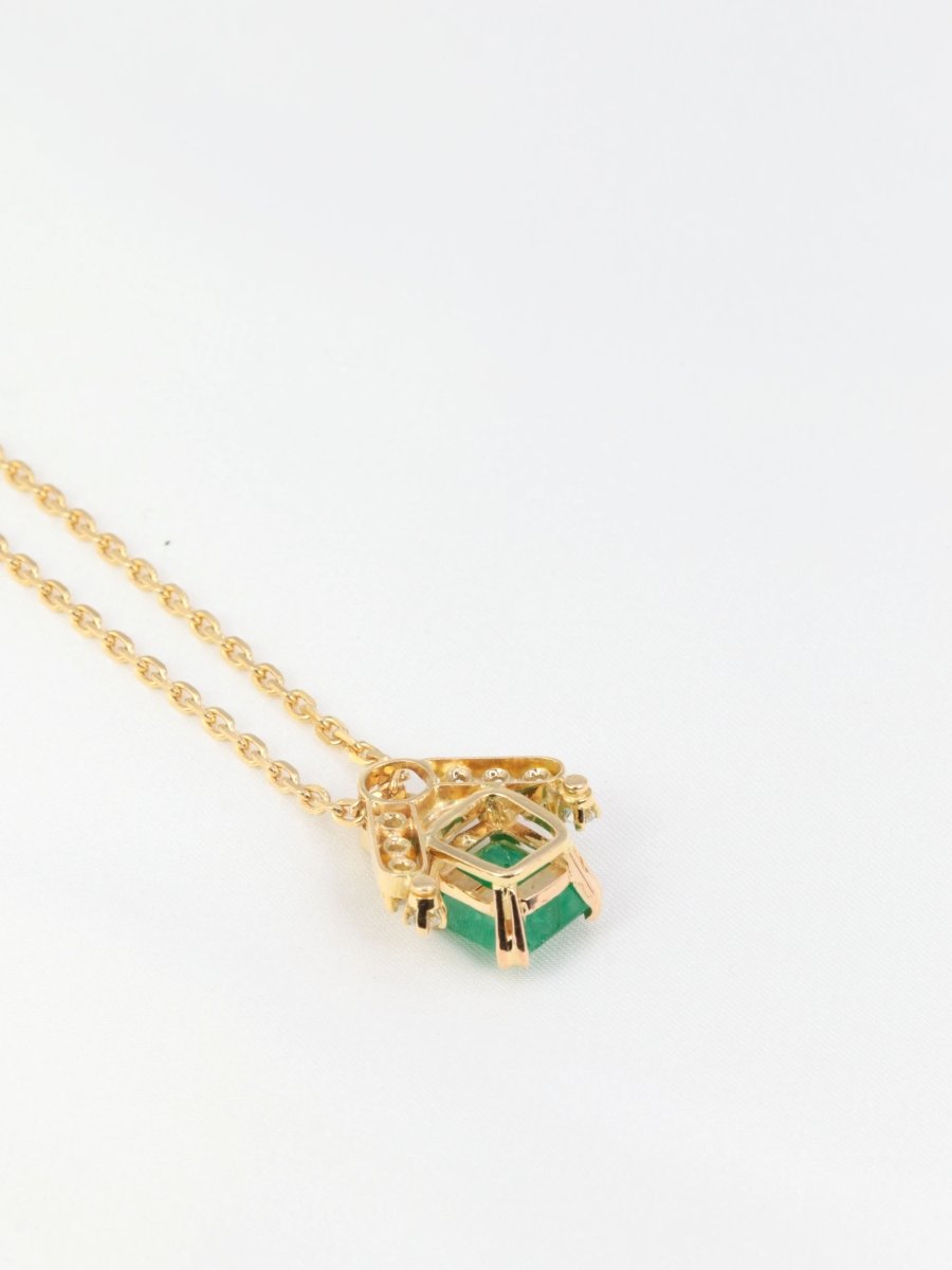 Collier vintage en or, émeraude et diamants - Castafiore