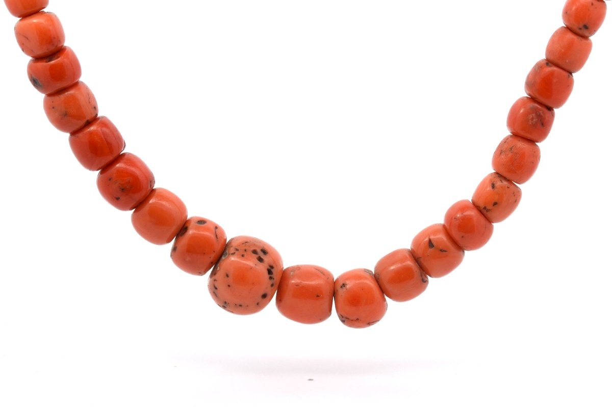 Collier vintage perles de corail - Castafiore