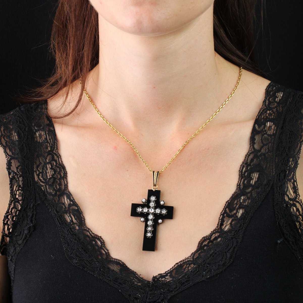 Croix ancienne en onyx et diamants - Castafiore