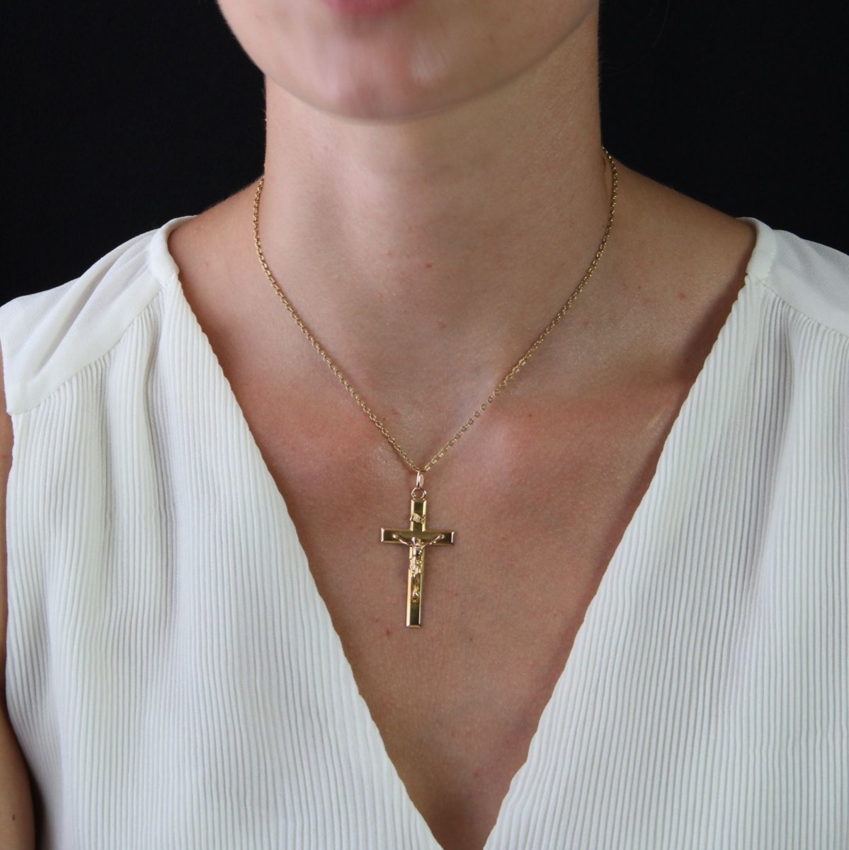 Croix ancienne or rose avec Christ - Castafiore