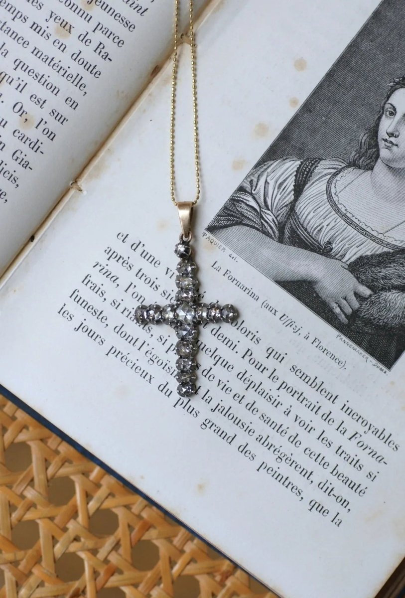 Croix Dévote Diamants - Castafiore